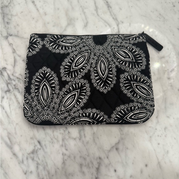Vera Bradley Handbags - NEW Vera Bradley Black and White Quilted Paisley Makeup Bag